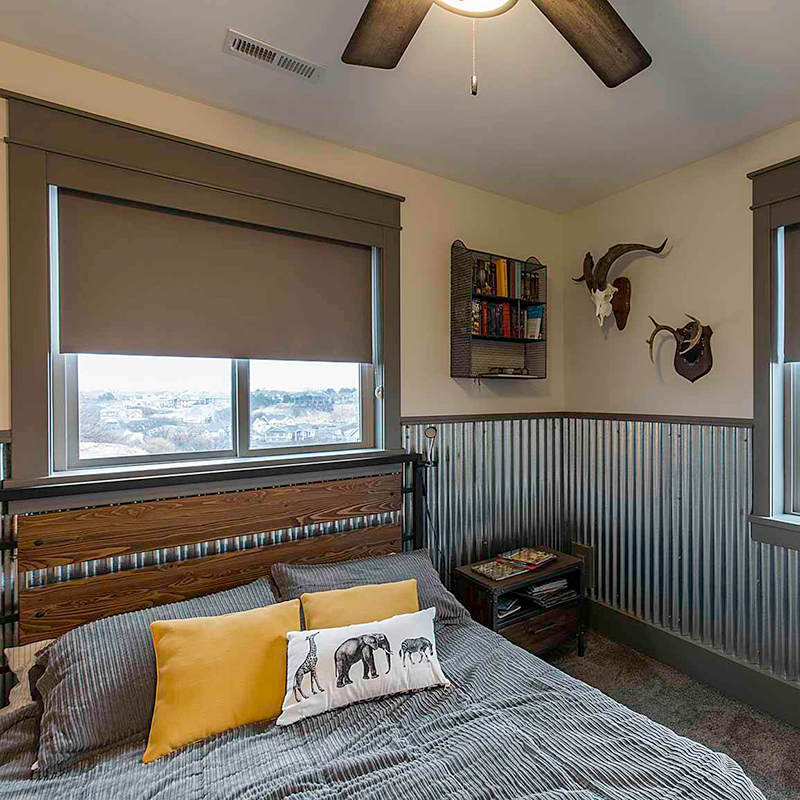 B2d Splendor Economy Light Filtering roller shades